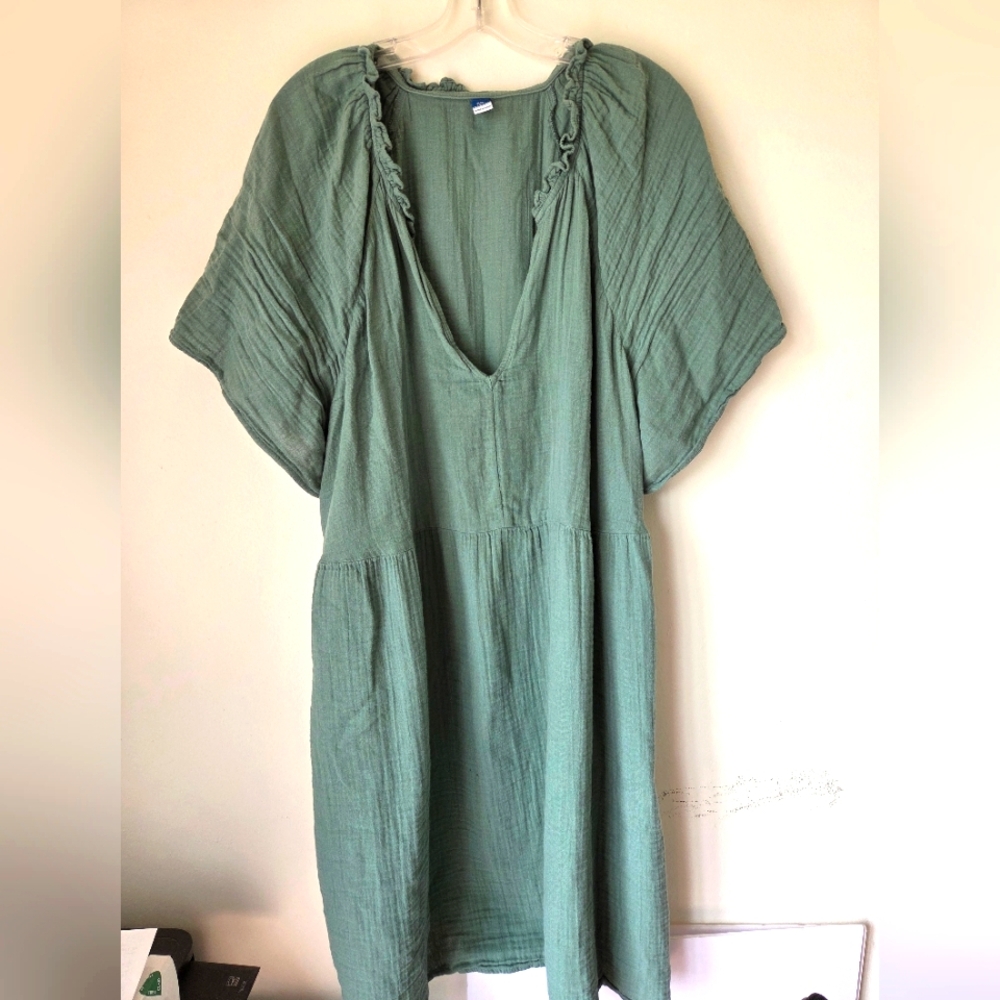 Old Navy Green V-Neck Babydoll  Dress, Soft, Flowy, Gauzey, Pockets! Cotton